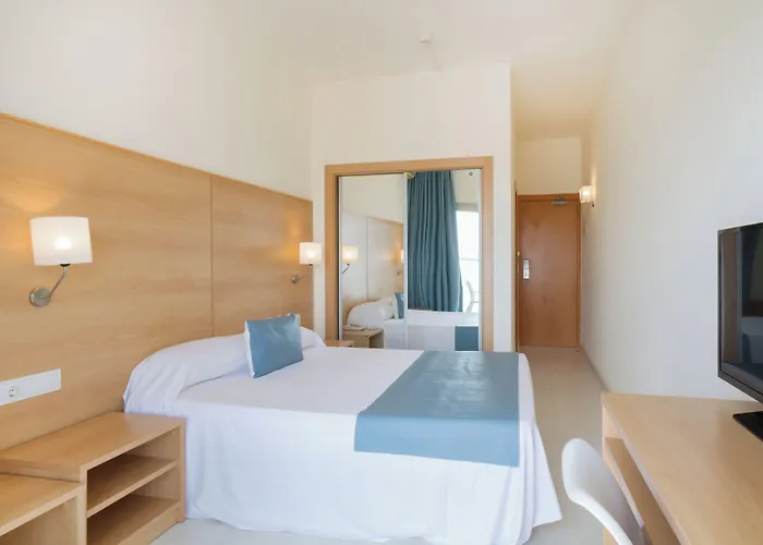 מלון Ibersol Playa Dorada 3*